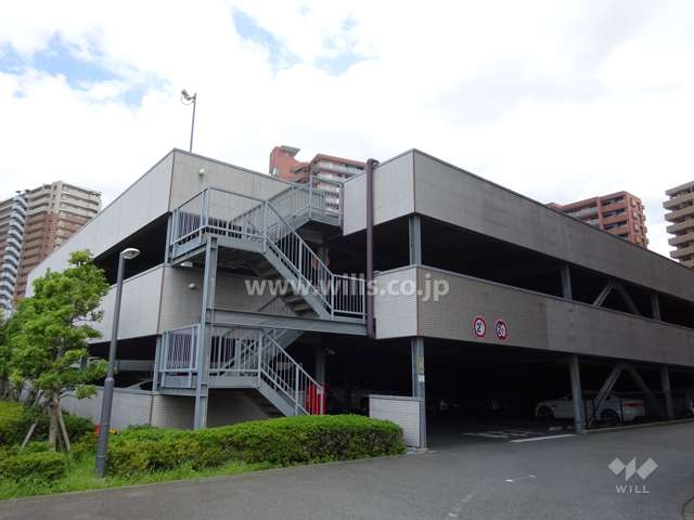 敷地内駐車場（平面自走式）