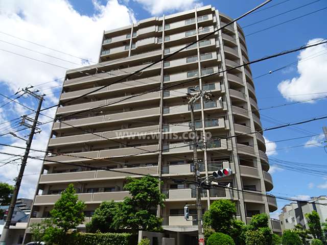 サンマンションアトレ新高の外観（南東側から）