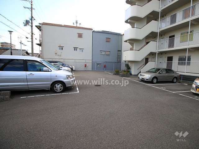 敷地内駐車場（屋外平面式）