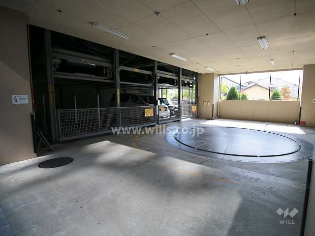 敷地内駐車場（屋内機械式）