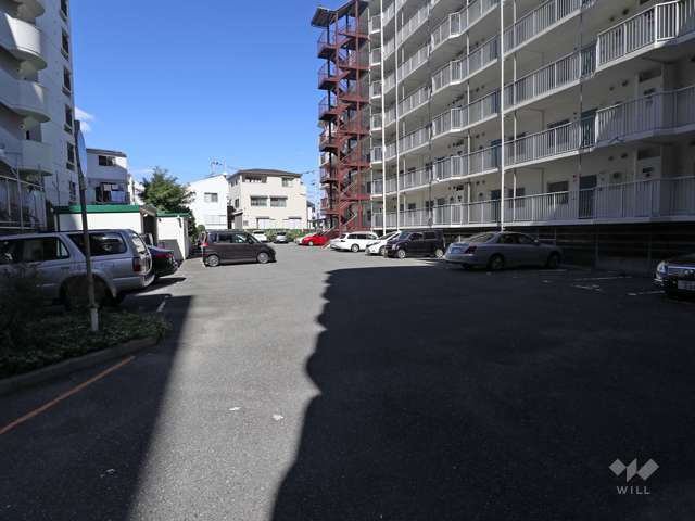 敷地内駐車場(屋外平面式)