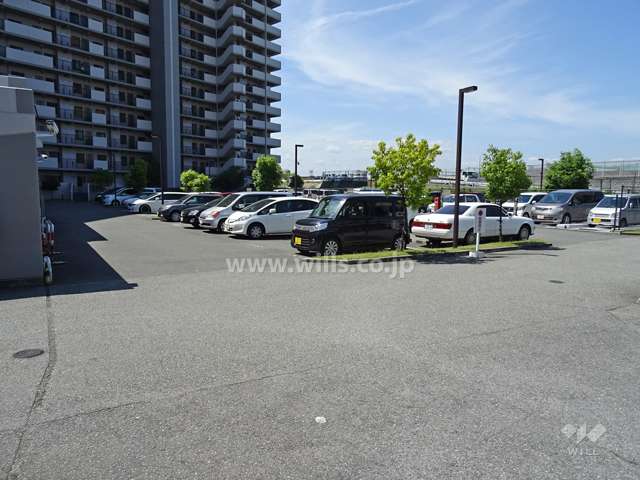 敷地内駐車場（屋外平面式）