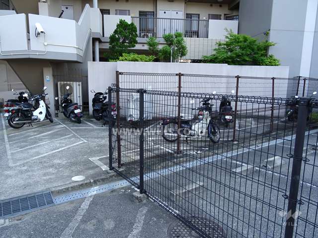 バイク置場