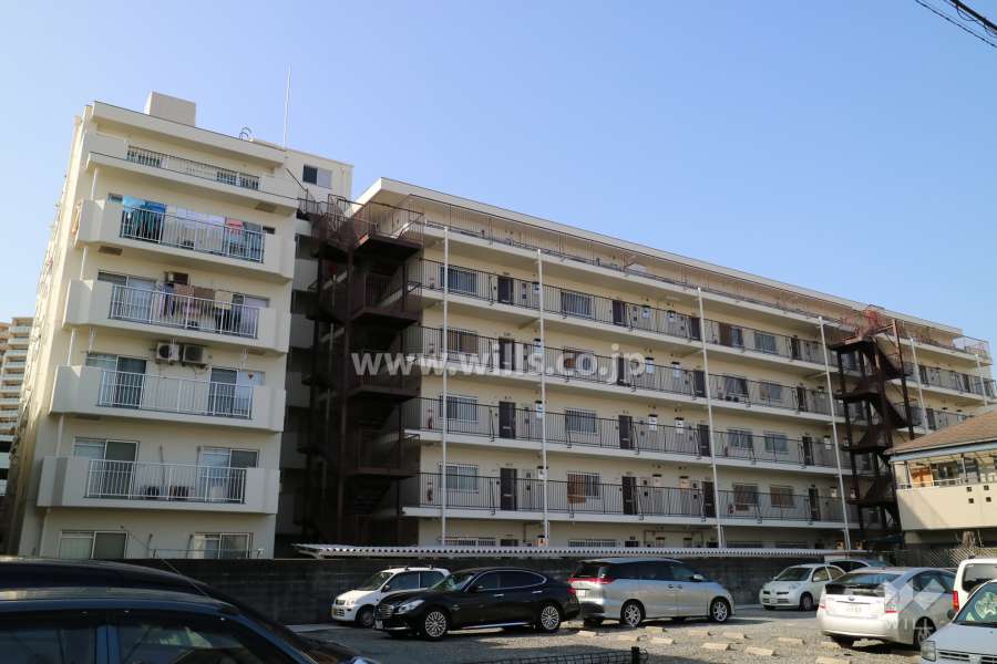 藤和千里丘コープの外観(東側から)