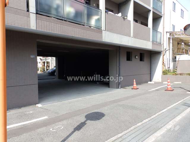 駐車場の出入口