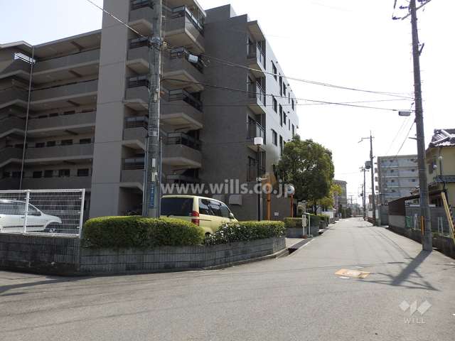 敷地西側前面道路