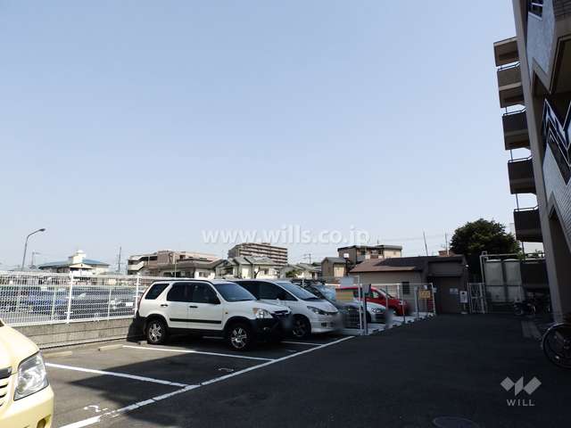 敷地内駐車場（屋外平面式）