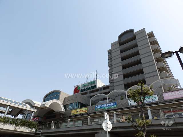 フォルテ摂津はJR東海道線「千里丘」駅に直結されています。