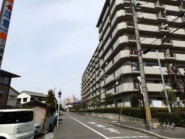 敷地南西側の前面道路