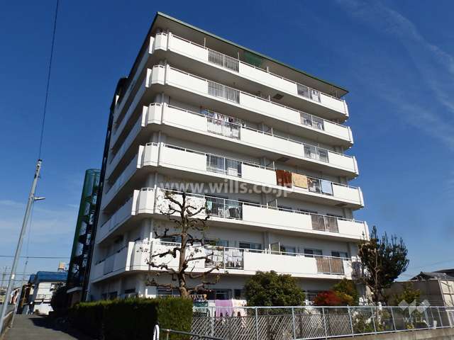 シャルマンコーポ千里丘の外観（南西側から）