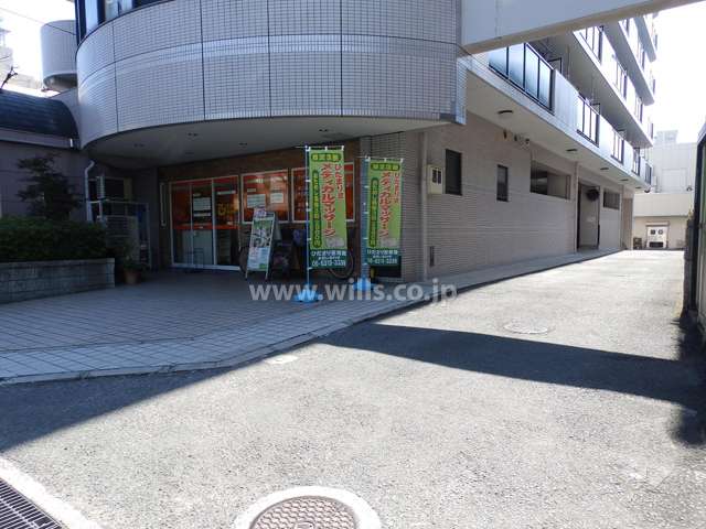 敷地内駐車場入口