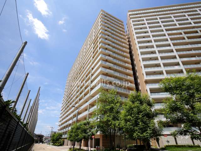 パークシティ南千里丘レジデンスCの外観（東側から）