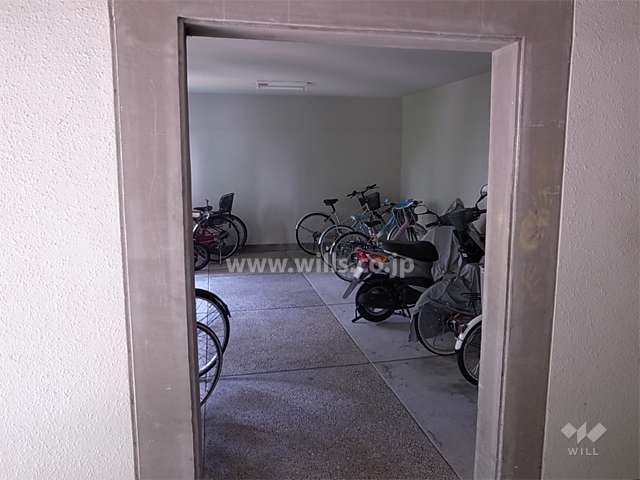 駐輪場（屋内）