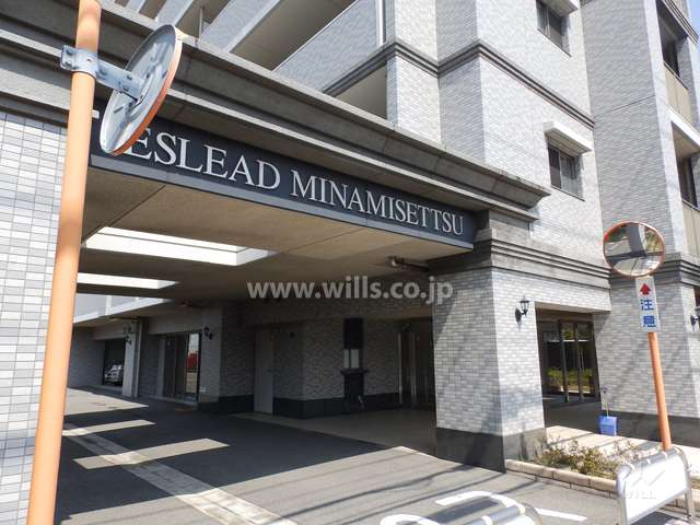 敷地内駐車場入口