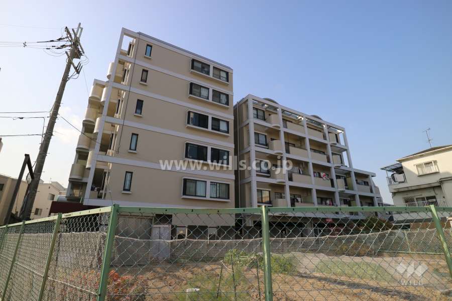 コラールベフの外観-(東側から)