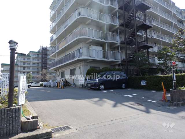 敷地内駐車場※平面式です。