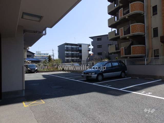敷地内駐車場(屋外平面式)