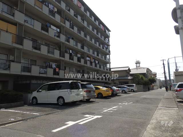 敷地内駐車場（屋外平面式）