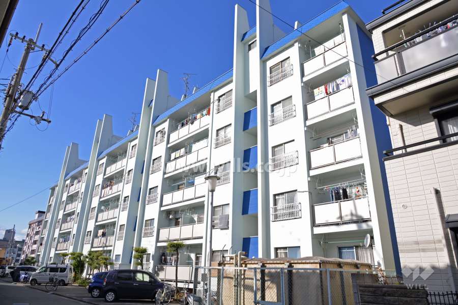 大建コーポ千里丘B棟の外観（南東側から）