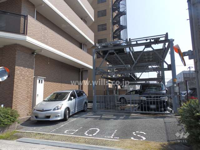 敷地内駐車場※機械式立体駐車場です。