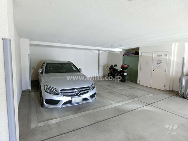 敷地内駐車場（屋内平面式）