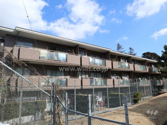 覚王山パークハウス弐番館の外観(南側から)