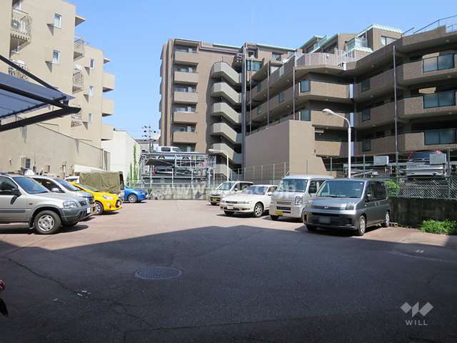 敷地内駐車場（屋外平面式）