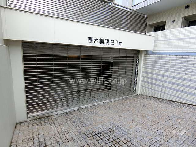 駐車場出入り口（リングシャッター付き）