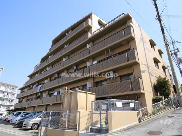 朝日プラザ豊中蛍池の外観（南西側から）