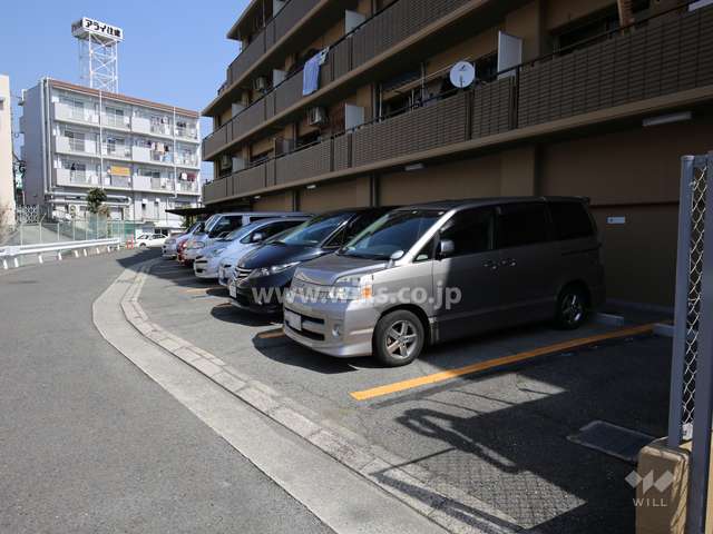 敷地内駐車場（屋外平面式）