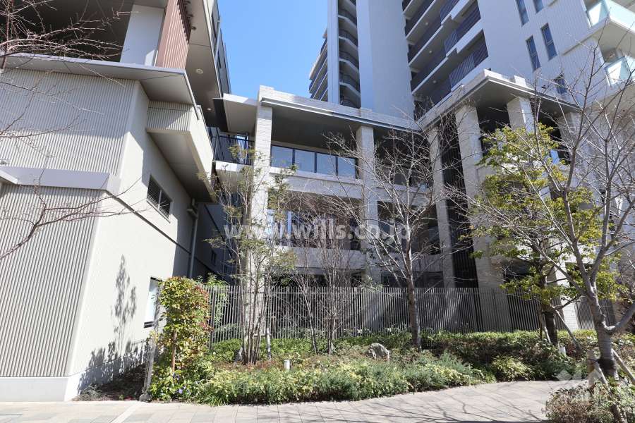 プラウドシティ塚口マークフロントは「ビエラ塚口」と直結しています。