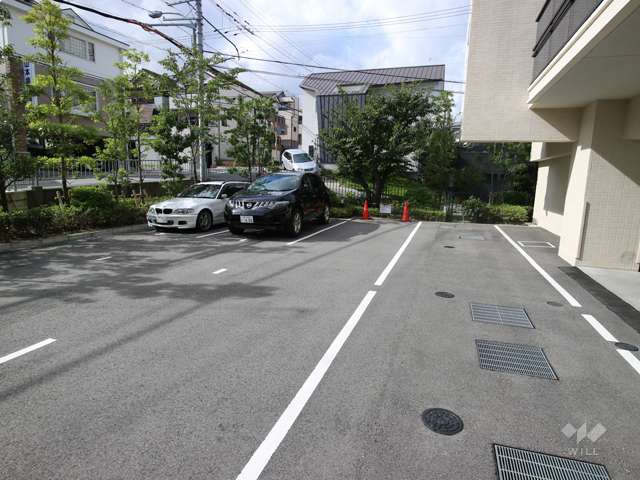 敷地内駐車場（屋外平面式）