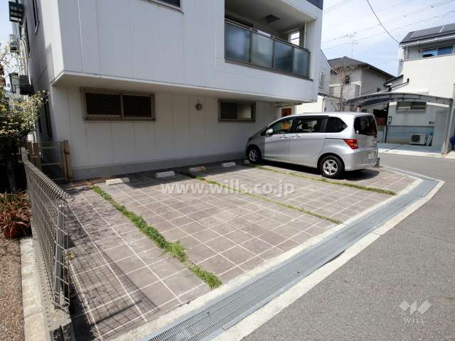 敷地内駐車場（屋外平面式）