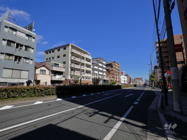 敷地南側は国道2号線に面しています。