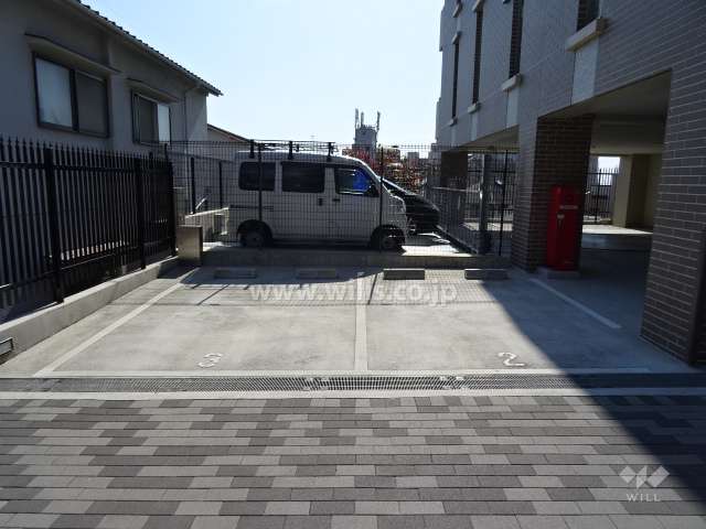 敷地内駐車場（屋外平面式）