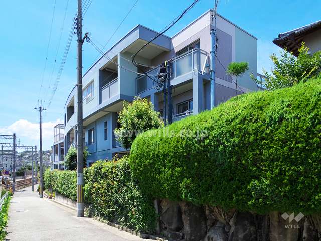 リネオ雲雀丘花屋敷の外観(南東側から)