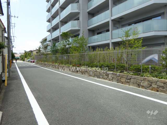 南側の前面道路