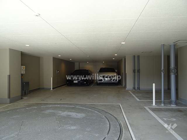 敷地内駐車場（屋内平面式）