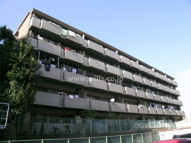 朝日プラザ豊中永楽荘の外観（南西側から）