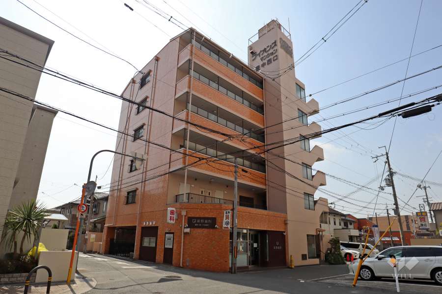 ライオンズマンション豊中西口の外観（北東側から）
