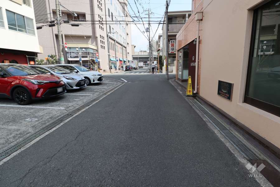 敷地北側の前面道路