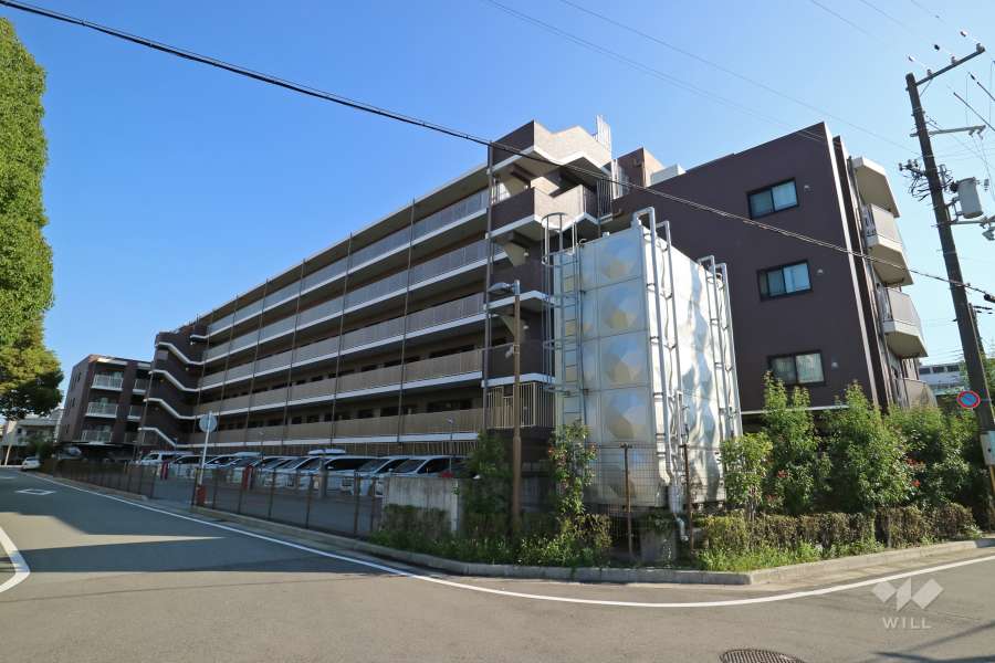 クレヴィア甲子園マンションの外観（北側から）