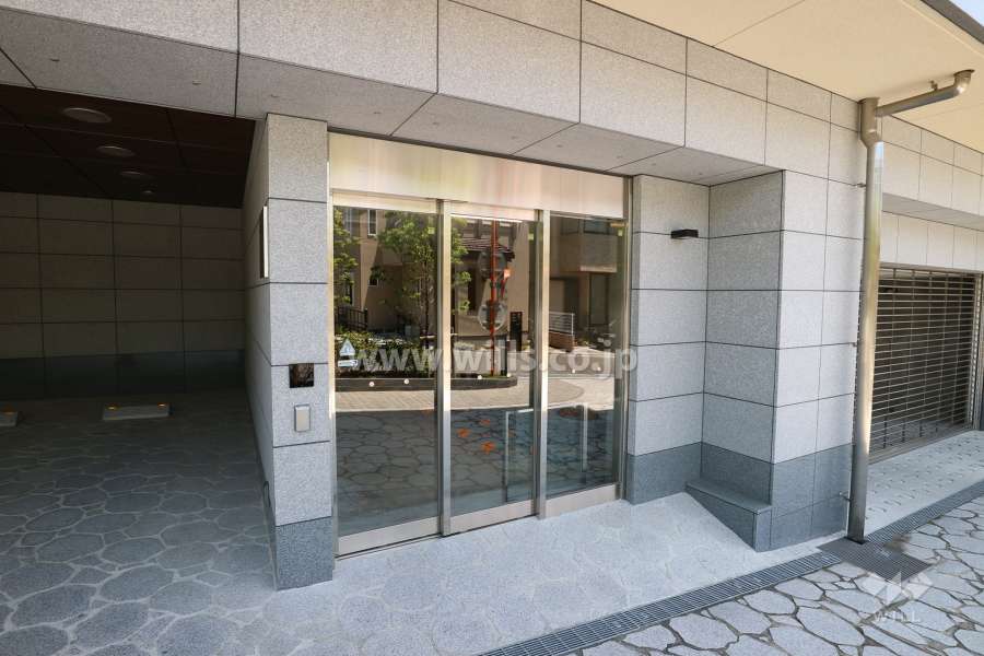 駐輪場出入り口