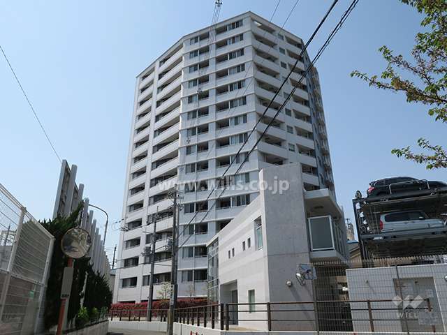 Brillia(ブリリア)高槻　摂津富田駅前の外観（東側から）
