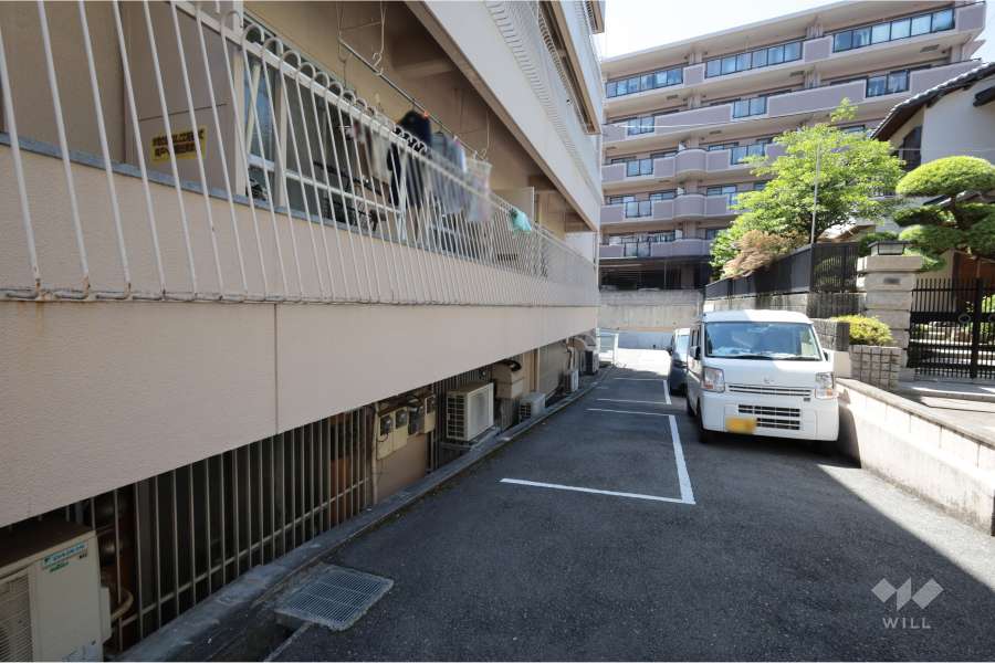 敷地内駐車場（屋外平面式）