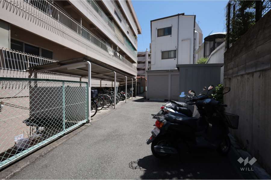 バイク置き場