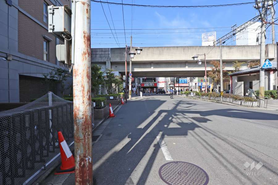 敷地東側の前面道路