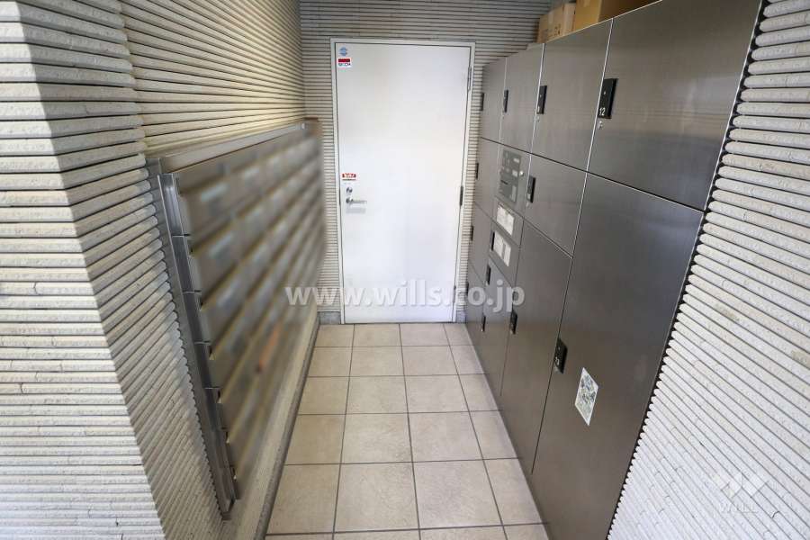 宅配ボックスと共用ポスト