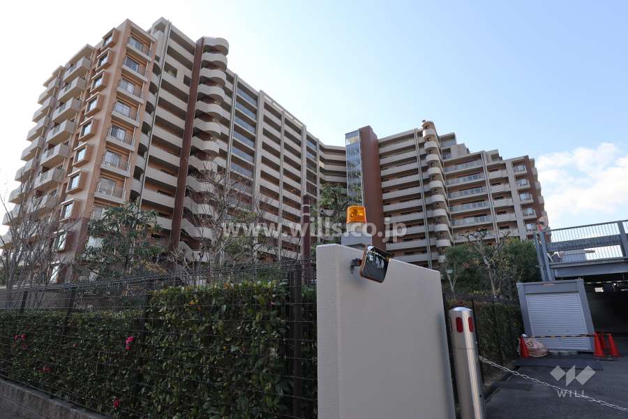 イトーピア高槻グランドガーデンズの外観(北東側から)