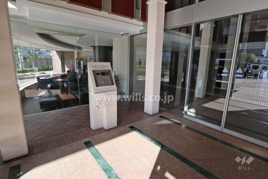 エントランス内